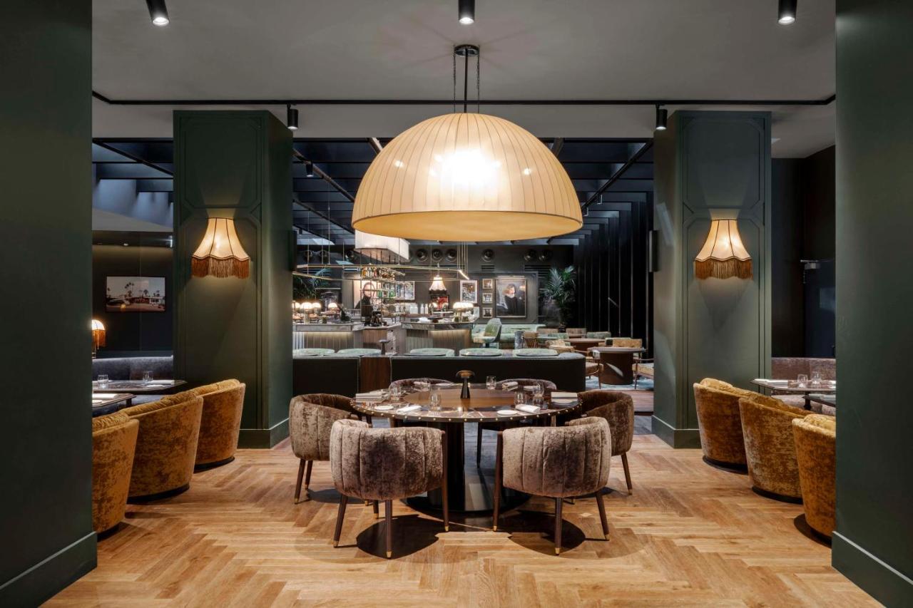 Radisson Collection Hotel, Santa Sofia Mailand Exterior foto Restaurant interior