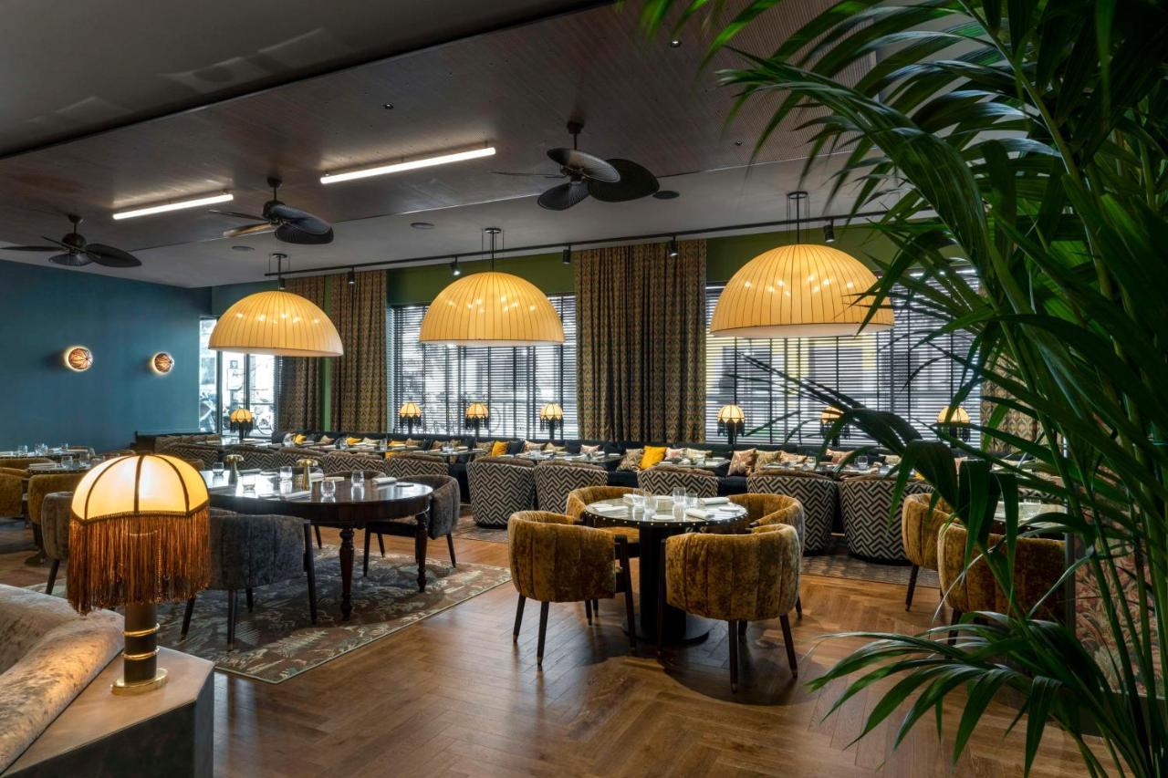 Radisson Collection Hotel, Santa Sofia Mailand Exterior foto The restaurant at The Standard London