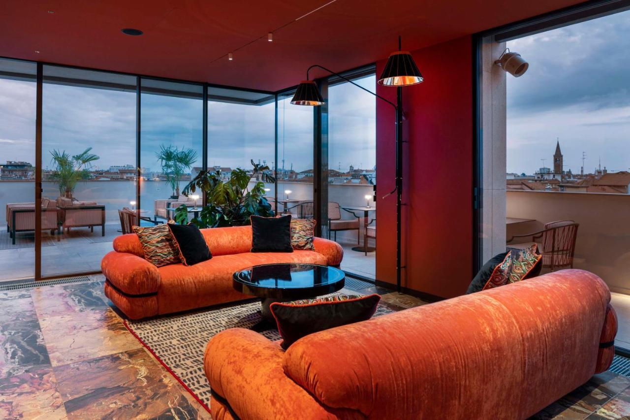 Radisson Collection Hotel, Santa Sofia Mailand Exterior foto The Sky Bar