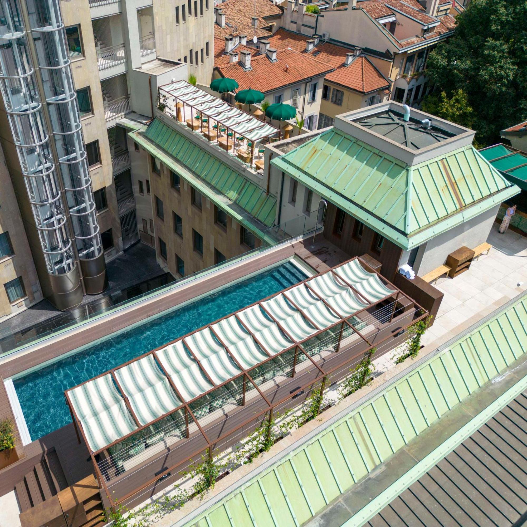 Radisson Collection Hotel, Santa Sofia Mailand Exterior foto The rooftop pool at the Mandarin Oriental, Munich
